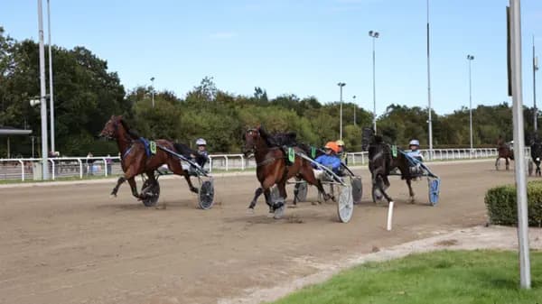 Monday Night Racing